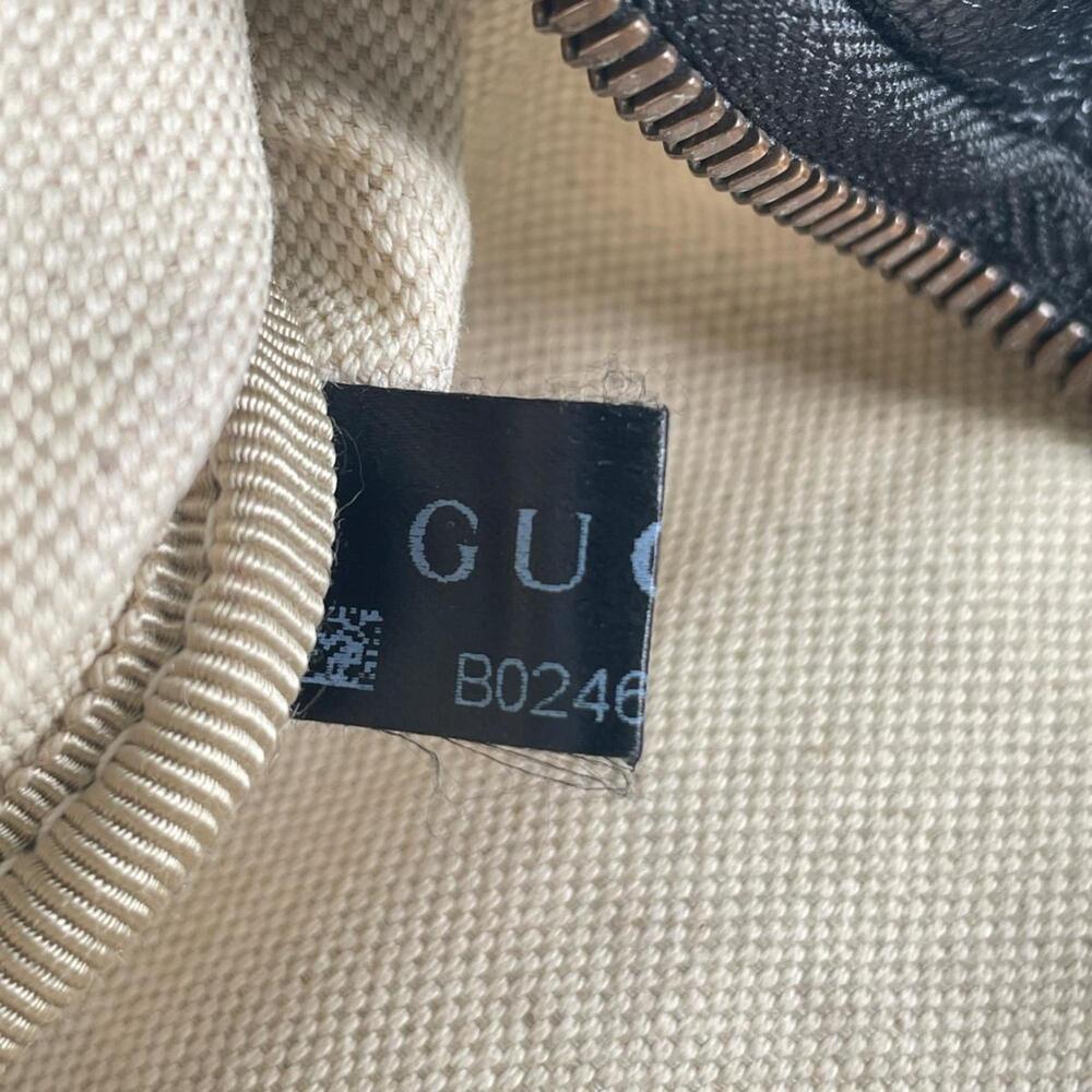 GUCCI Authentic Black Leather Fanny Pack - Picture 10 of 16